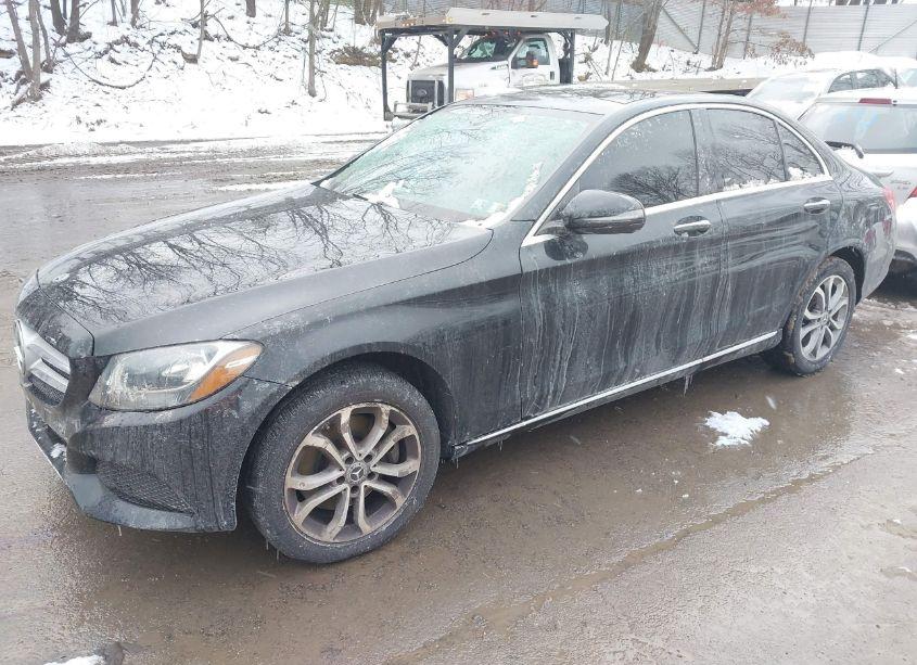 Photo 2 of 2017 Mercedes-benz C 300 4MATIC/LUXURY 4MATIC/SPORT 4MATIC (VIN 55SWF4KB0HU233371)