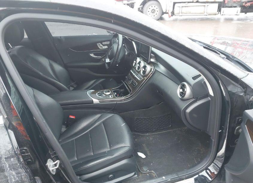 Photo 5 of 2017 Mercedes-benz C 300 4MATIC/LUXURY 4MATIC/SPORT 4MATIC (VIN 55SWF4KB0HU233371)