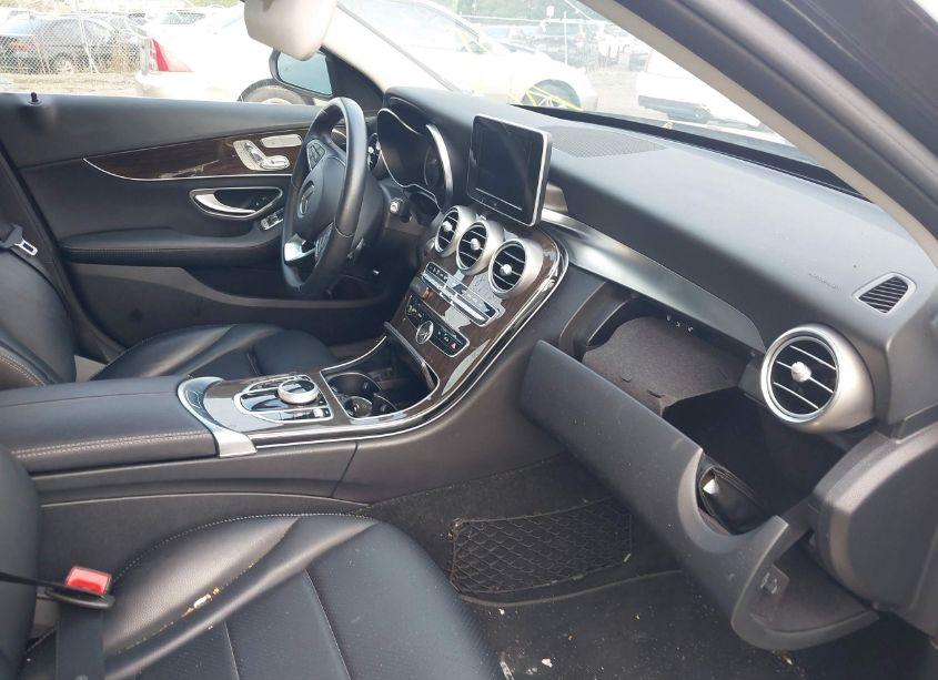 Photo 5 of 2018 Mercedes-benz C 300 4MATIC (VIN 55SWF4KB0JU242528)