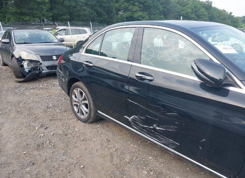 Photo 6 of 2018 Mercedes-benz C 300 4MATIC (VIN 55SWF4KB0JU242528)