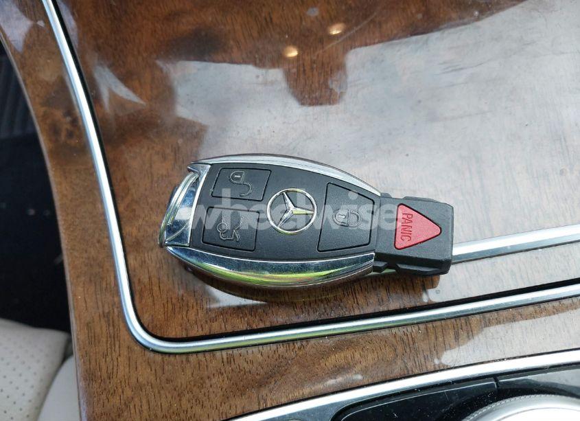 Photo 11 of 2015 Mercedes-benz C 300 4MATIC/LUXURY 4MATIC/SPORT 4MATIC (VIN 55SWF4KB1FU001746)