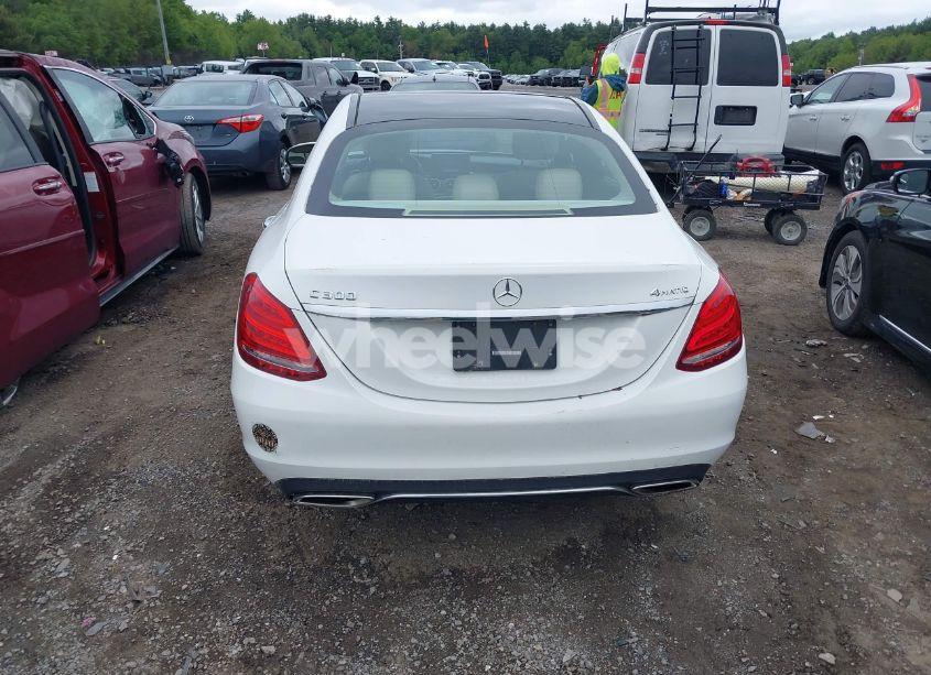 Photo 16 of 2015 Mercedes-benz C 300 4MATIC/LUXURY 4MATIC/SPORT 4MATIC (VIN 55SWF4KB1FU025139)