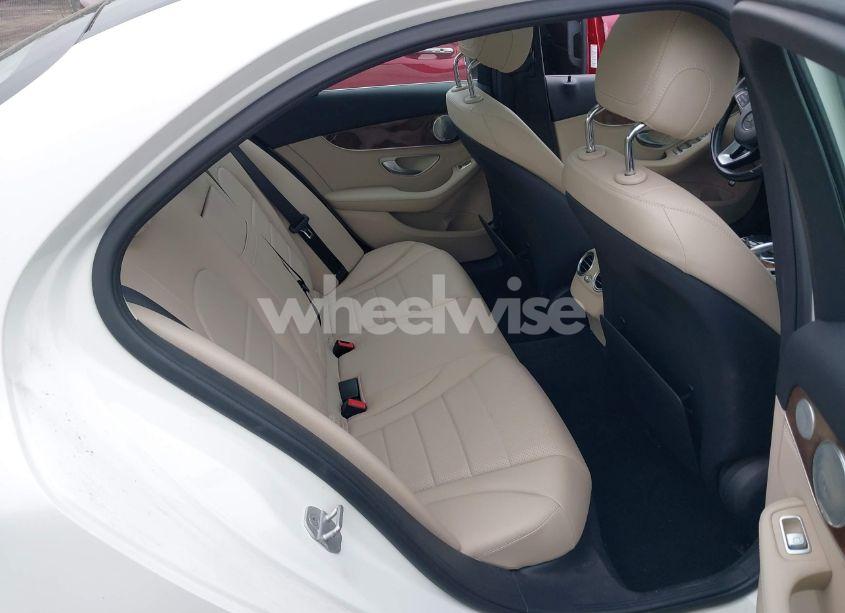 Photo 8 of 2015 Mercedes-benz C 300 4MATIC/LUXURY 4MATIC/SPORT 4MATIC (VIN 55SWF4KB1FU025139)