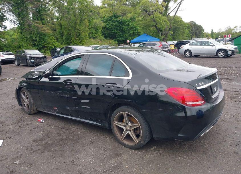 Photo 13 of 2015 Mercedes-benz C 300 4MATIC/LUXURY 4MATIC/SPORT 4MATIC (VIN 55SWF4KB1FU032043)