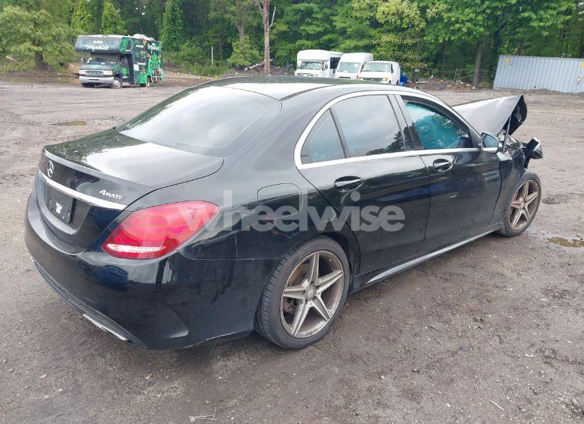 Photo 4 of 2015 Mercedes-benz C 300 4MATIC/LUXURY 4MATIC/SPORT 4MATIC (VIN 55SWF4KB1FU032043)