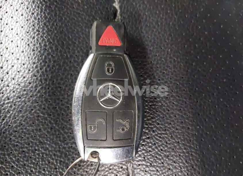 Photo 11 of 2015 Mercedes-benz C 300 4MATIC/LUXURY 4MATIC/SPORT 4MATIC (VIN 55SWF4KB1FU032835)