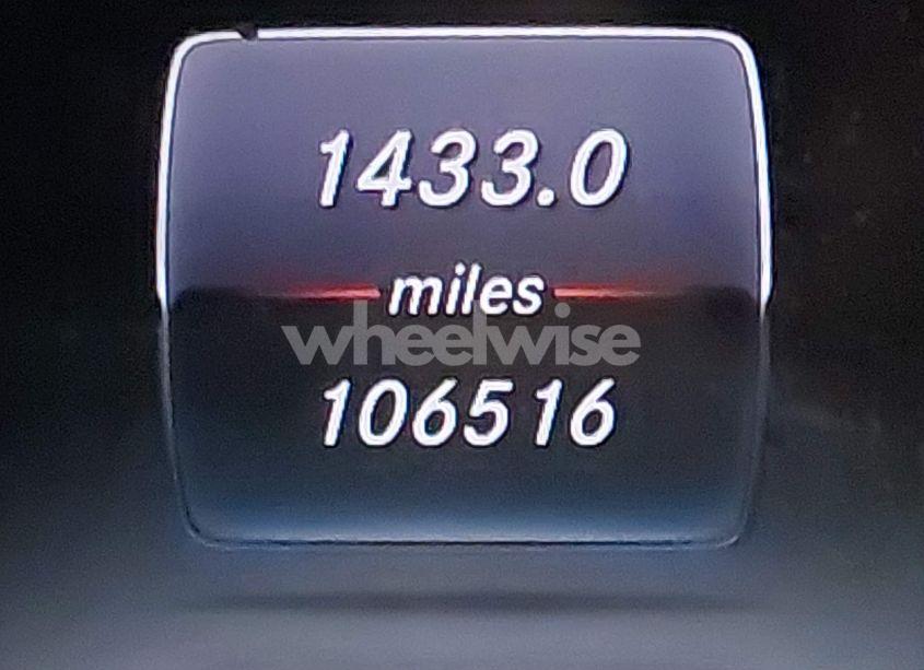 Photo 16 of 2015 Mercedes-benz C 300 4MATIC/LUXURY 4MATIC/SPORT 4MATIC (VIN 55SWF4KB1FU032835)