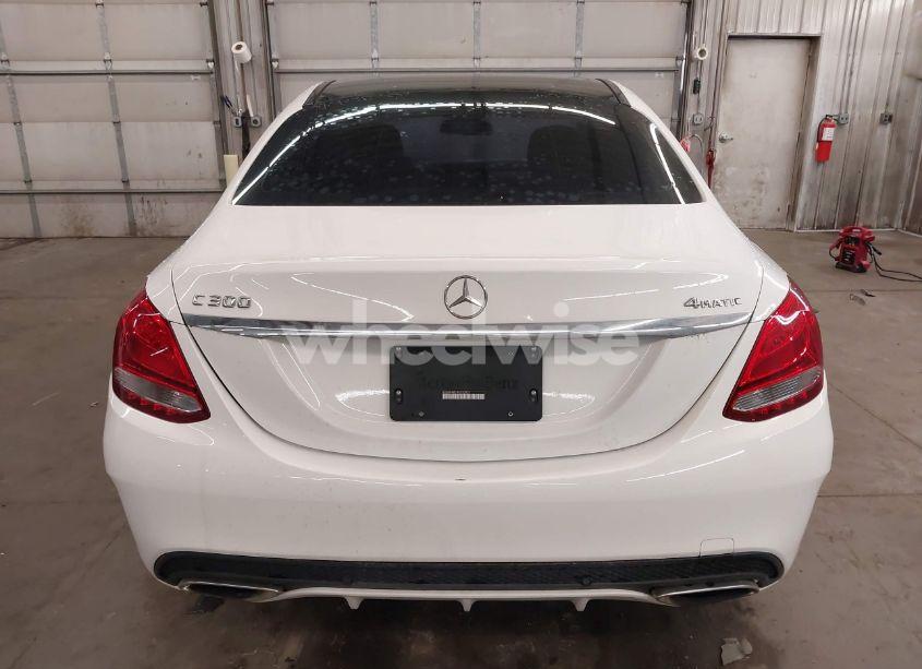 Photo 17 of 2015 Mercedes-benz C 300 4MATIC/LUXURY 4MATIC/SPORT 4MATIC (VIN 55SWF4KB1FU032835)