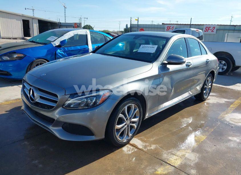 Photo 2 of 2015 Mercedes-benz C 300 4MATIC/LUXURY 4MATIC/SPORT 4MATIC (VIN 55SWF4KB1FU047688)