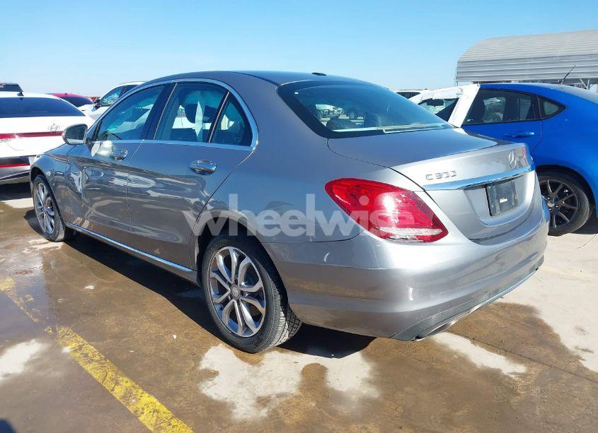 Photo 3 of 2015 Mercedes-benz C 300 4MATIC/LUXURY 4MATIC/SPORT 4MATIC (VIN 55SWF4KB1FU047688)