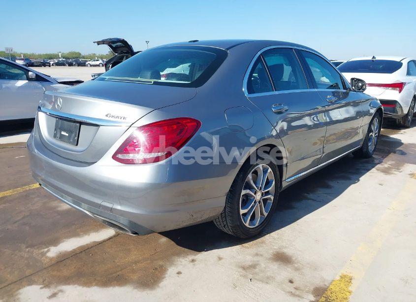 Photo 4 of 2015 Mercedes-benz C 300 4MATIC/LUXURY 4MATIC/SPORT 4MATIC (VIN 55SWF4KB1FU047688)