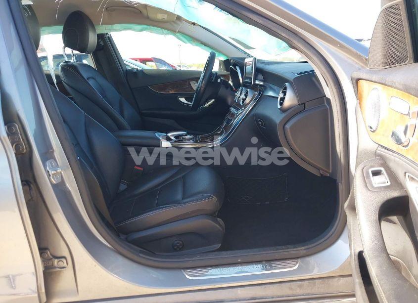 Photo 5 of 2015 Mercedes-benz C 300 4MATIC/LUXURY 4MATIC/SPORT 4MATIC (VIN 55SWF4KB1FU047688)