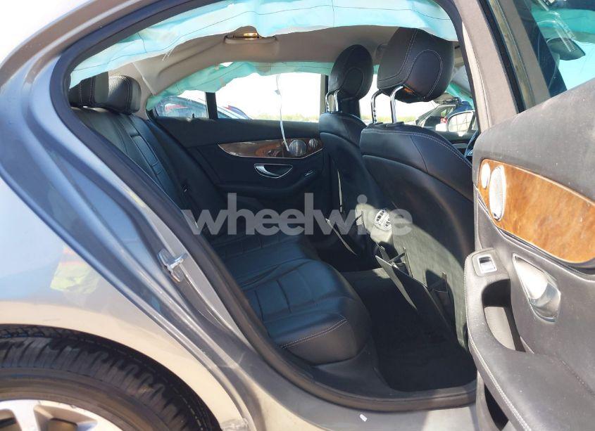 Photo 8 of 2015 Mercedes-benz C 300 4MATIC/LUXURY 4MATIC/SPORT 4MATIC (VIN 55SWF4KB1FU047688)