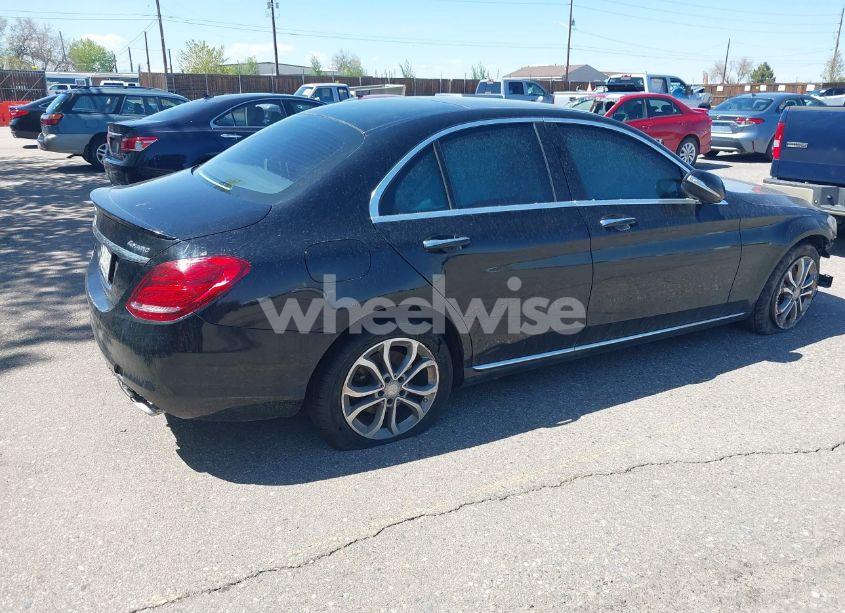 Photo 4 of 2015 Mercedes-benz C 300 4MATIC/LUXURY 4MATIC/SPORT 4MATIC (VIN 55SWF4KB1FU068248)