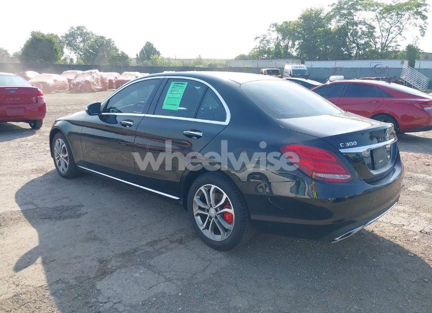 Photo 3 of 2015 Mercedes-benz C 300 4MATIC/LUXURY 4MATIC/SPORT 4MATIC (VIN 55SWF4KB1FU073398)