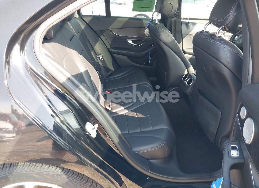 Photo 8 of 2015 Mercedes-benz C 300 4MATIC/LUXURY 4MATIC/SPORT 4MATIC (VIN 55SWF4KB1FU073398)