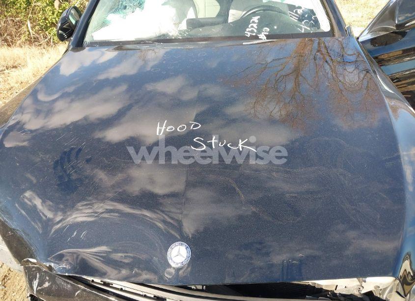 Photo 10 of 2015 Mercedes-benz C 300 4MATIC/LUXURY 4MATIC/SPORT 4MATIC (VIN 55SWF4KB1FU093876)