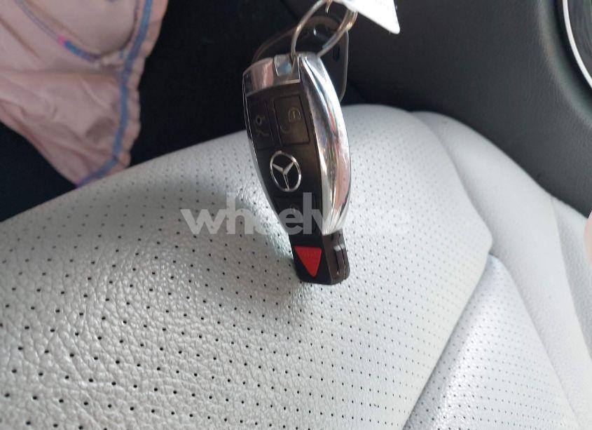 Photo 11 of 2015 Mercedes-benz C 300 4MATIC/LUXURY 4MATIC/SPORT 4MATIC (VIN 55SWF4KB1FU093876)