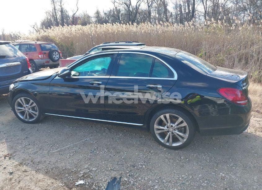 Photo 15 of 2015 Mercedes-benz C 300 4MATIC/LUXURY 4MATIC/SPORT 4MATIC (VIN 55SWF4KB1FU093876)