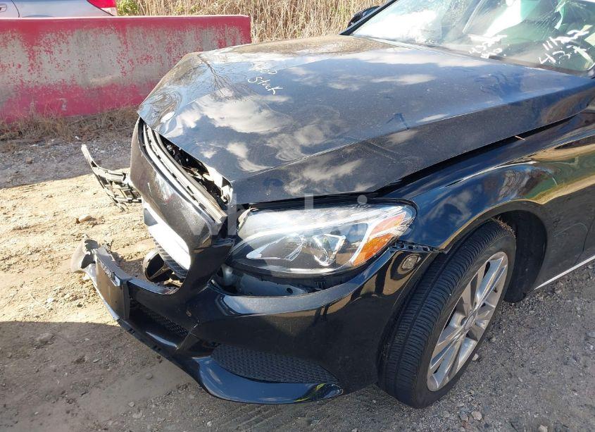 Photo 19 of 2015 Mercedes-benz C 300 4MATIC/LUXURY 4MATIC/SPORT 4MATIC (VIN 55SWF4KB1FU093876)