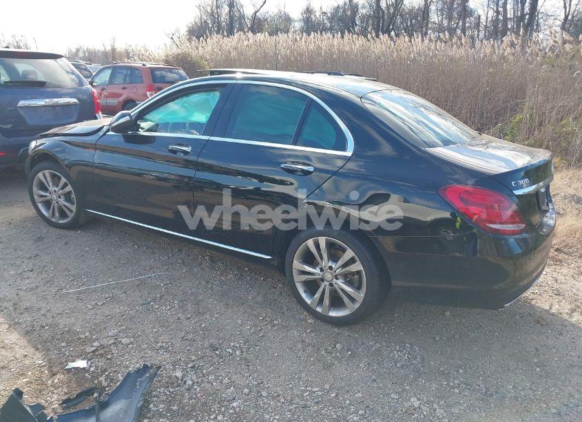 Photo 3 of 2015 Mercedes-benz C 300 4MATIC/LUXURY 4MATIC/SPORT 4MATIC (VIN 55SWF4KB1FU093876)