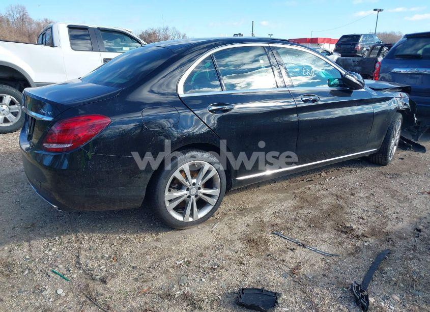 Photo 4 of 2015 Mercedes-benz C 300 4MATIC/LUXURY 4MATIC/SPORT 4MATIC (VIN 55SWF4KB1FU093876)
