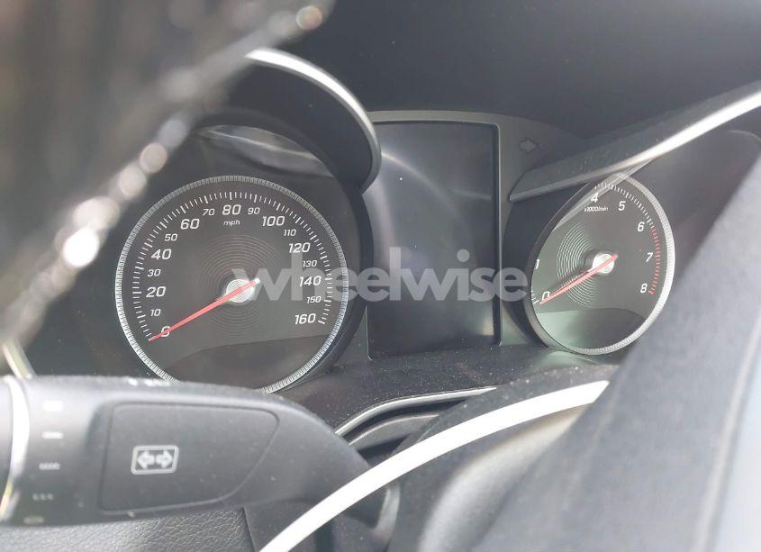 Photo 7 of 2015 Mercedes-benz C 300 4MATIC/LUXURY 4MATIC/SPORT 4MATIC (VIN 55SWF4KB1FU093876)