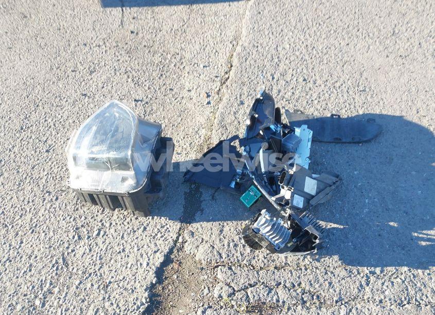 Photo 12 of 2015 Mercedes-benz C 300 4MATIC/LUXURY 4MATIC/SPORT 4MATIC (VIN 55SWF4KB1FU095577)