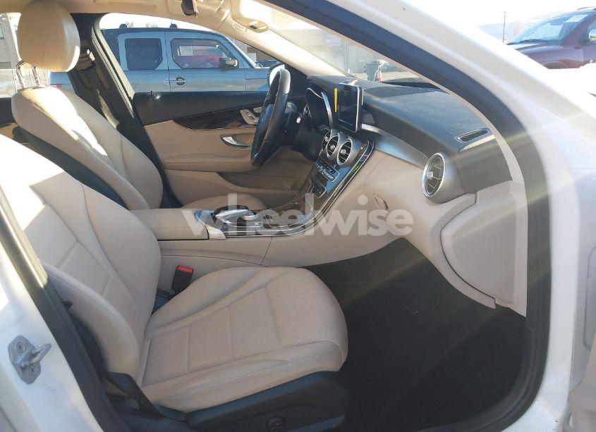 Photo 5 of 2015 Mercedes-benz C 300 4MATIC/LUXURY 4MATIC/SPORT 4MATIC (VIN 55SWF4KB1FU095577)
