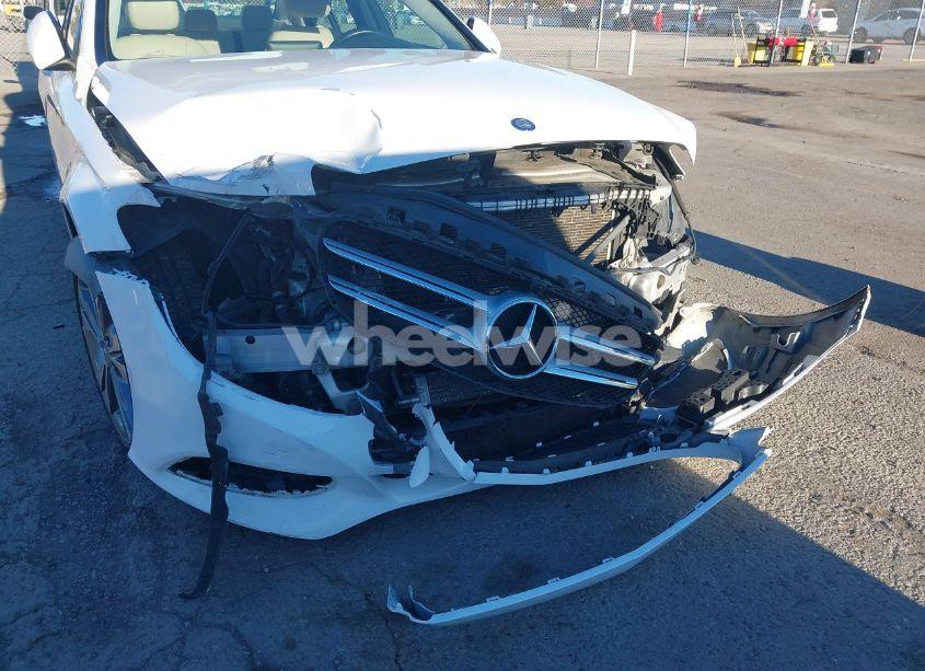 Photo 6 of 2015 Mercedes-benz C 300 4MATIC/LUXURY 4MATIC/SPORT 4MATIC (VIN 55SWF4KB1FU095577)