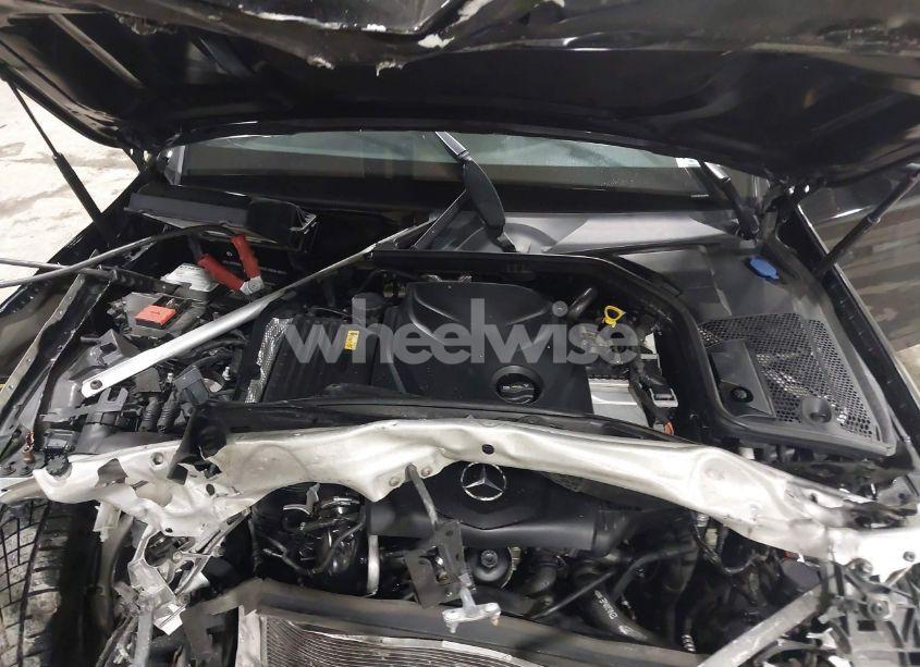 Photo 10 of 2016 Mercedes-benz C 300 4MATIC/LUXURY 4MATIC/SPORT 4MATIC (VIN 55SWF4KB1GU109107)