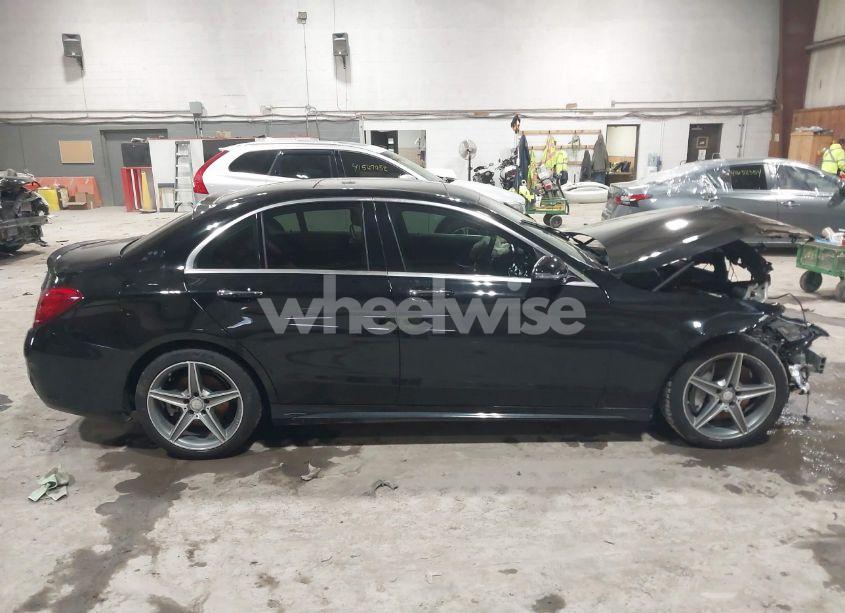 Photo 13 of 2016 Mercedes-benz C 300 4MATIC/LUXURY 4MATIC/SPORT 4MATIC (VIN 55SWF4KB1GU109107)