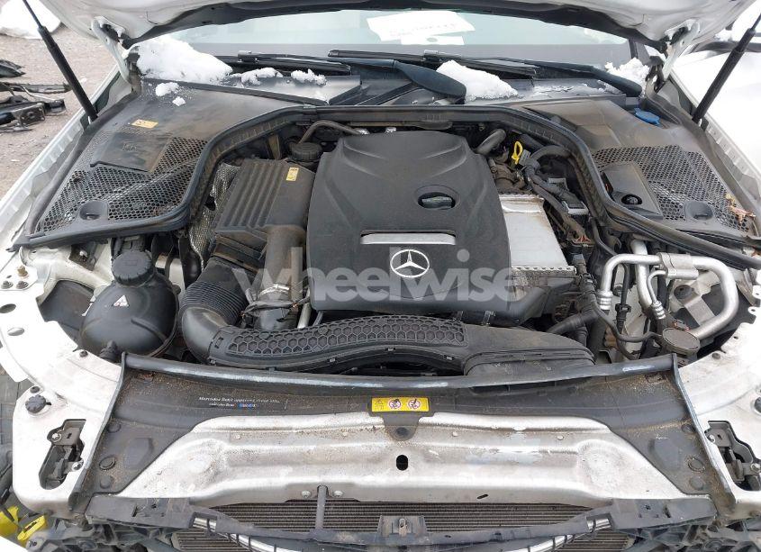 Photo 10 of 2016 Mercedes-benz C 300 4MATIC/LUXURY 4MATIC/SPORT 4MATIC (VIN 55SWF4KB1GU109706)