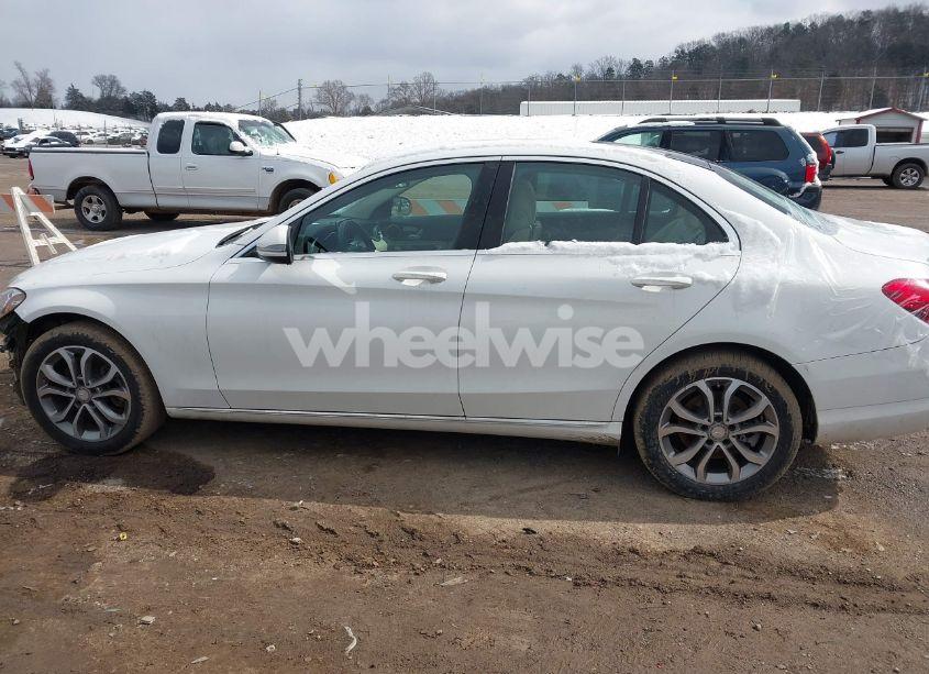 Photo 14 of 2016 Mercedes-benz C 300 4MATIC/LUXURY 4MATIC/SPORT 4MATIC (VIN 55SWF4KB1GU109706)