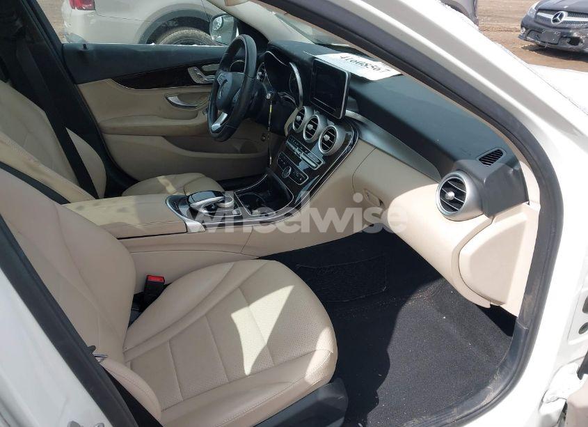 Photo 5 of 2016 Mercedes-benz C 300 4MATIC/LUXURY 4MATIC/SPORT 4MATIC (VIN 55SWF4KB1GU109706)