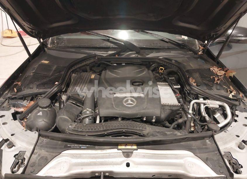 Photo 10 of 2016 Mercedes-benz C 300 4MATIC/LUXURY 4MATIC/SPORT 4MATIC (VIN 55SWF4KB1GU136341)