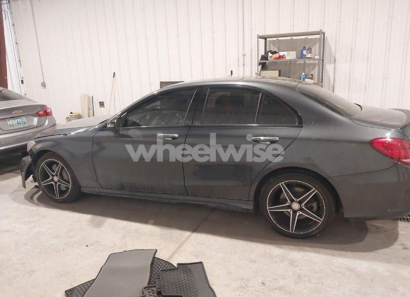 Photo 14 of 2016 Mercedes-benz C 300 4MATIC/LUXURY 4MATIC/SPORT 4MATIC (VIN 55SWF4KB1GU136341)