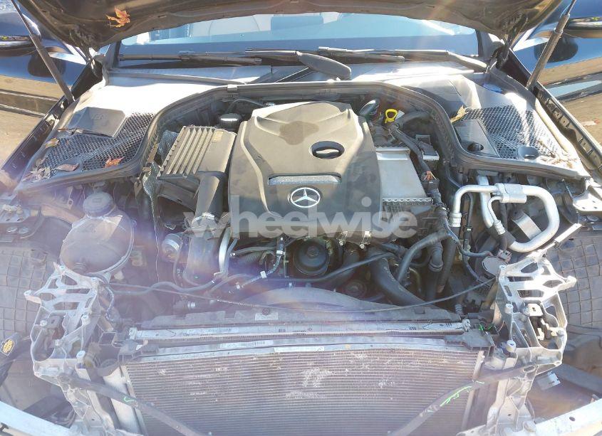 Photo 10 of 2016 Mercedes-benz C 300 4MATIC/LUXURY 4MATIC/SPORT 4MATIC (VIN 55SWF4KB1GU150885)