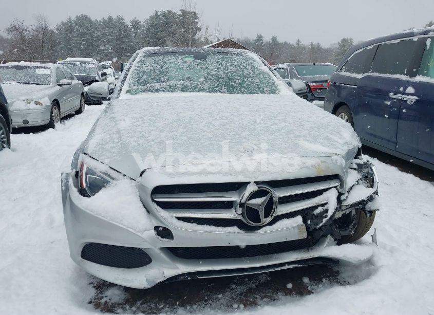 Photo 11 of 2016 Mercedes-benz C 300 4MATIC/LUXURY 4MATIC/SPORT 4MATIC (VIN 55SWF4KB1GU175432)