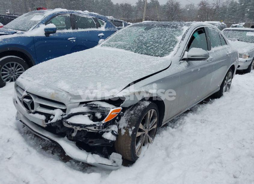 Photo 2 of 2016 Mercedes-benz C 300 4MATIC/LUXURY 4MATIC/SPORT 4MATIC (VIN 55SWF4KB1GU175432)