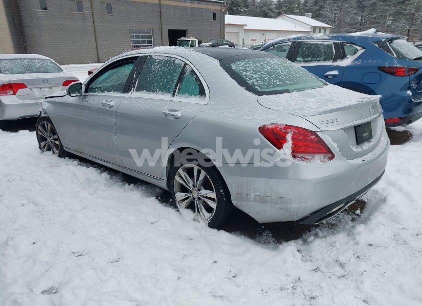 Photo 3 of 2016 Mercedes-benz C 300 4MATIC/LUXURY 4MATIC/SPORT 4MATIC (VIN 55SWF4KB1GU175432)