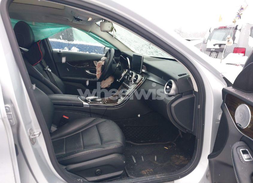 Photo 5 of 2016 Mercedes-benz C 300 4MATIC/LUXURY 4MATIC/SPORT 4MATIC (VIN 55SWF4KB1GU175432)