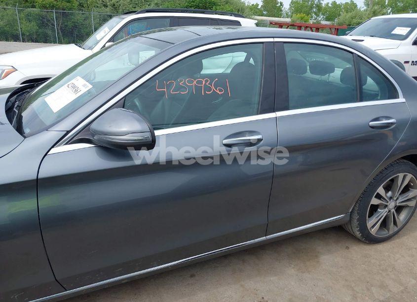 Photo 14 of 2017 Mercedes-benz C 300 4MATIC/LUXURY 4MATIC/SPORT 4MATIC (VIN 55SWF4KB1HU187792)