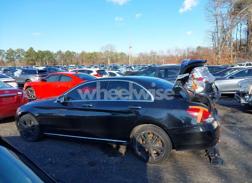 Photo 14 of 2017 Mercedes-benz C 300 4MATIC/LUXURY 4MATIC/SPORT 4MATIC (VIN 55SWF4KB1HU207653)