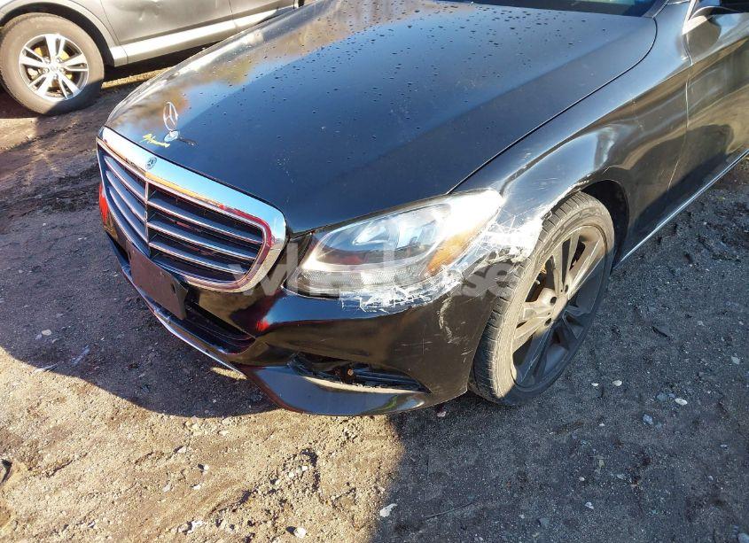 Photo 17 of 2017 Mercedes-benz C 300 4MATIC/LUXURY 4MATIC/SPORT 4MATIC (VIN 55SWF4KB1HU207653)