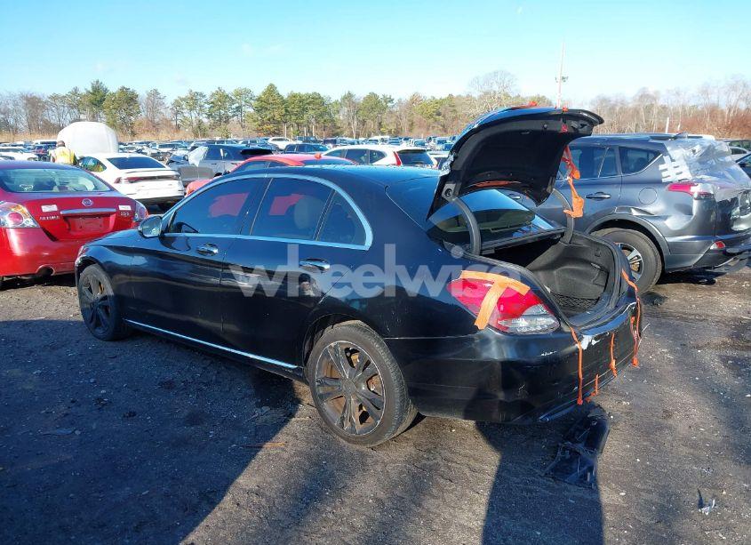 Photo 3 of 2017 Mercedes-benz C 300 4MATIC/LUXURY 4MATIC/SPORT 4MATIC (VIN 55SWF4KB1HU207653)