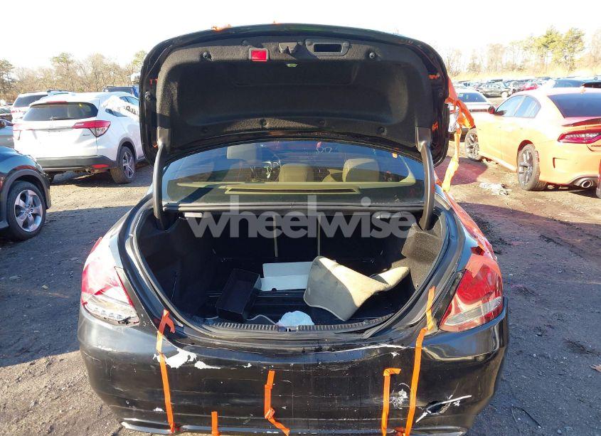 Photo 6 of 2017 Mercedes-benz C 300 4MATIC/LUXURY 4MATIC/SPORT 4MATIC (VIN 55SWF4KB1HU207653)