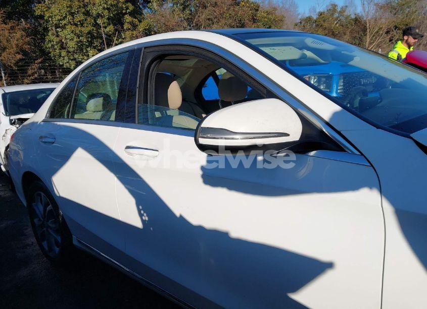 Photo 13 of 2017 Mercedes-benz C 300 4MATIC/LUXURY 4MATIC/SPORT 4MATIC (VIN 55SWF4KB1HU210519)