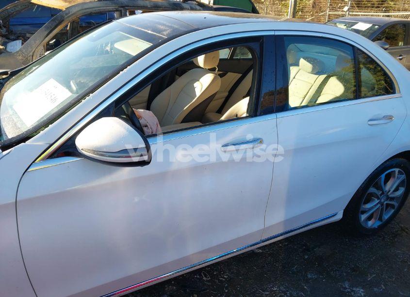 Photo 14 of 2017 Mercedes-benz C 300 4MATIC/LUXURY 4MATIC/SPORT 4MATIC (VIN 55SWF4KB1HU210519)