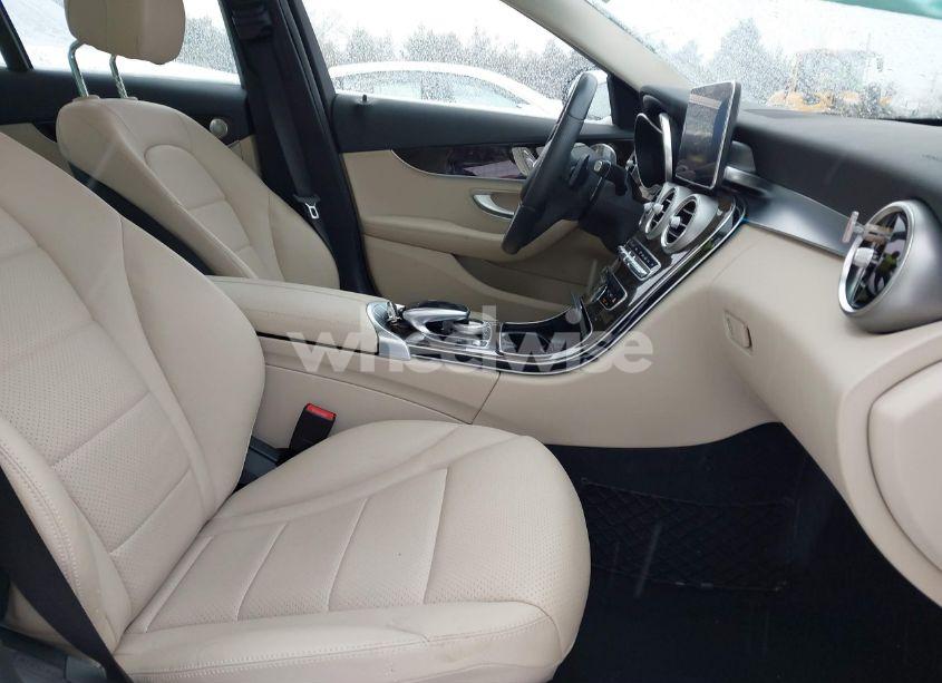 Photo 5 of 2017 Mercedes-benz C 300 4MATIC/LUXURY 4MATIC/SPORT 4MATIC (VIN 55SWF4KB1HU219981)